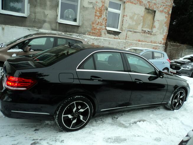 sprzedam ładnego MERCEDESA E 3.0 V6 259 KM 4MATIC