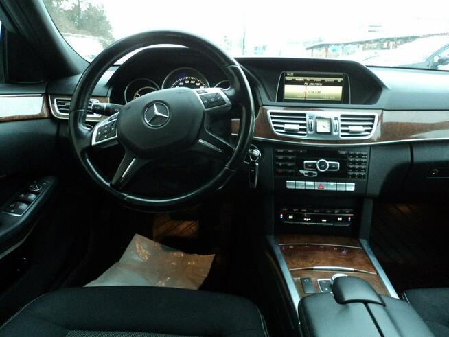 sprzedam ładnego MERCEDESA E 3.0 V6 259 KM 4MATIC