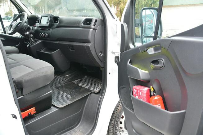 Renault Master sredniak L2H2 3 osobowy lift pełna opcja