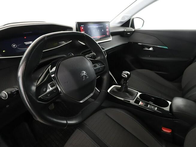 Peugeot 208 virtual cocpit klima auto czujniki parkowania półskóra