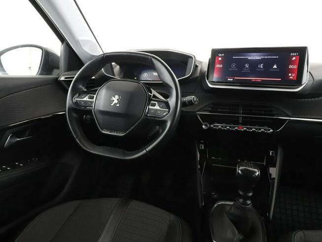 Peugeot 208 virtual cocpit klima auto czujniki parkowania półskóra