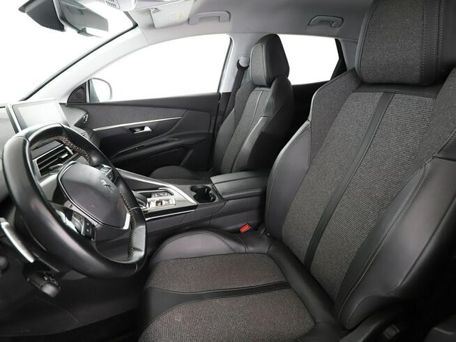 Peugeot 3008 PHEV automat półskóra virtual cocpit navi klima auto kamera i czujniki