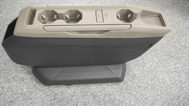 Stolik samochody VW Multibank T7