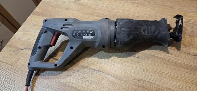 Piła szablasta GRAPHITE 900 W