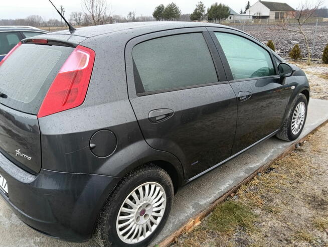 Sprzedam ekonomiczne auto