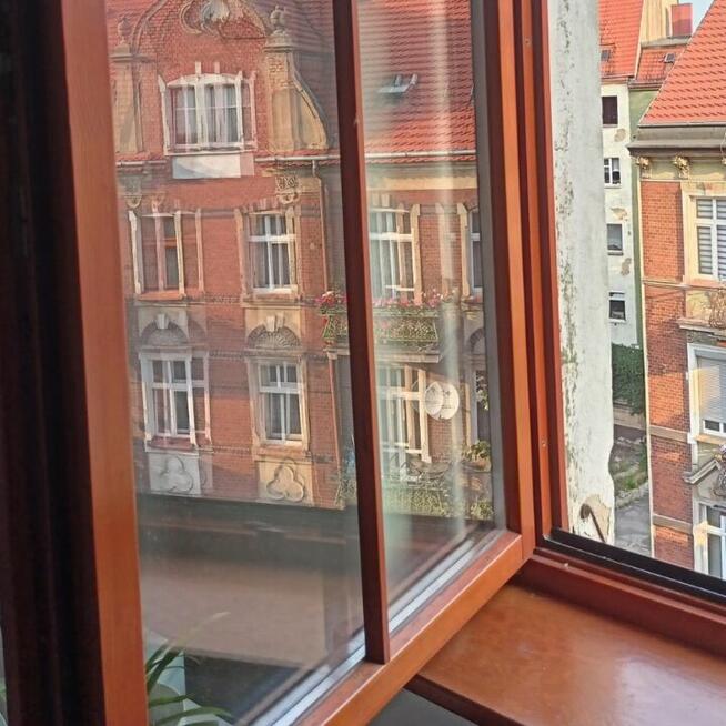 Naprawa okien drzwi i rolet Legnica. Technicy z Legnicy