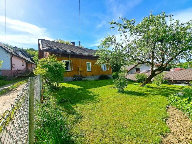 Dom drewniany 77 mkw. na działkach 9,92 ar Sanok Wójtostwo
