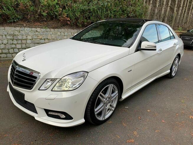2011 Mercedes-Benz E 220 Avantgarde AMG Package