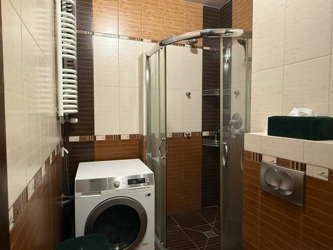 Apartament 4-ro pokojowy z balkonem obok Parku i metra