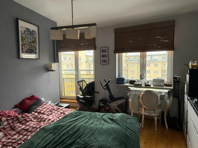 Apartament 4-ro pokojowy z balkonem obok Parku i metra