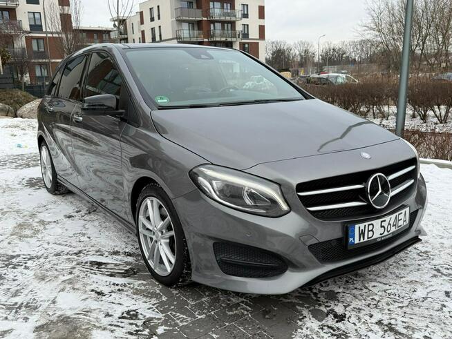 Mercedes B 250 B250 4-Matic 211kM! Pakiet NIght! Panorama ! Harman/Kardon! LED !