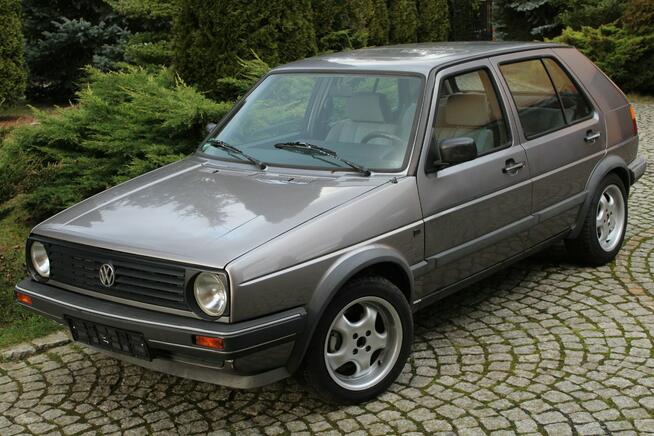 Volkswagen Golf II 1.6 Benzyna 5 drzwi Oldtimer 1988