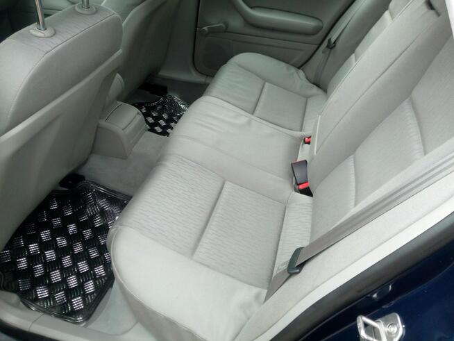 Śliczna Audi A4B7 2.0 b+ gaz