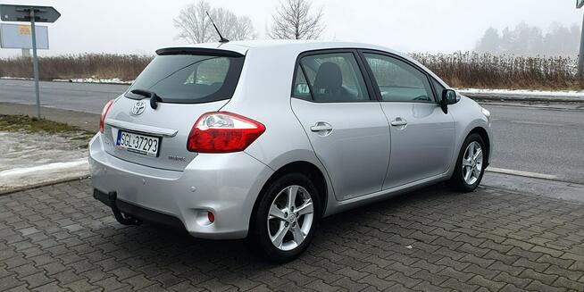 Toyota Auris Klimatronik 2 strefy/6 biegów/Tempomat/Hak/Alufelgi