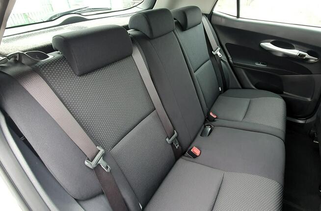 Toyota Auris Klimatronik 2 strefy/6 biegów/Tempomat/Hak/Alufelgi