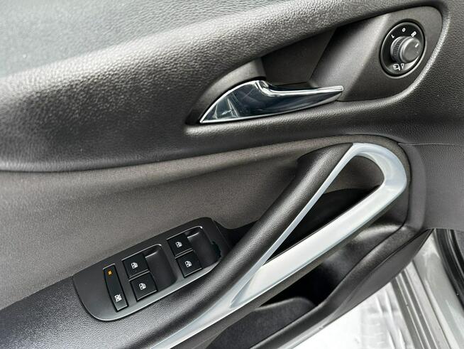 Opel Zafira LIFT! 7-osób, 2kpl.kół, 1Ręka, Kamera+Czujniki Tempomat Navi GWARANCJA