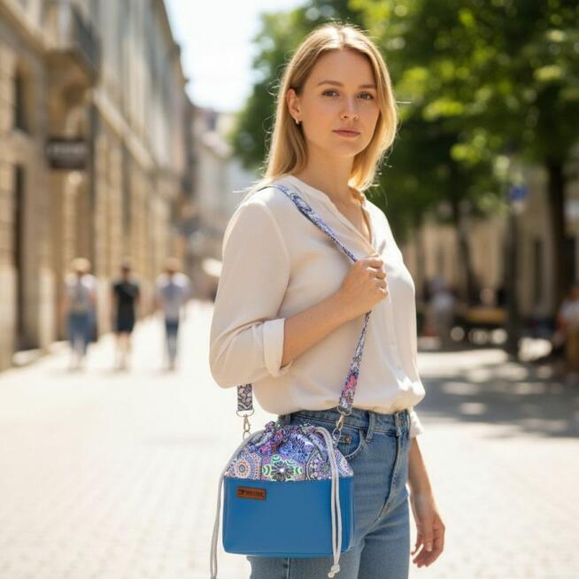 Torebka Sakiewka Niebieska z Geometrycznym Wzorem – Handmade