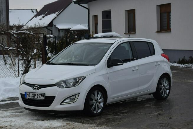 Hyundai i20 1.4B Automa/ Led/ Klimatronik/ Grzane Fotele/ 2 KPL KÓŁ/ Sprowadzony