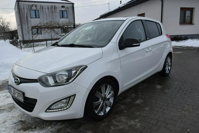 Hyundai i20 1.4B Automa/ Led/ Klimatronik/ Grzane Fotele/ 2 KPL KÓŁ/ Sprowadzony