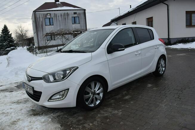 Hyundai i20 1.4B Automa/ Led/ Klimatronik/ Grzane Fotele/ 2 KPL KÓŁ/ Sprowadzony