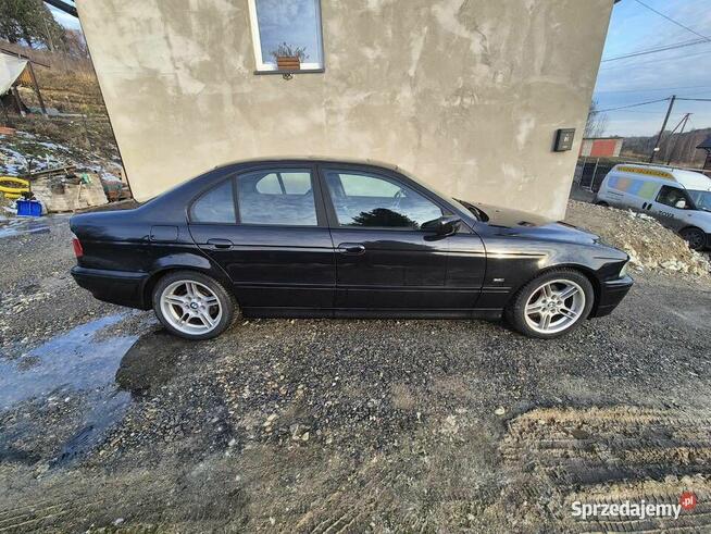 BMW E39 525i