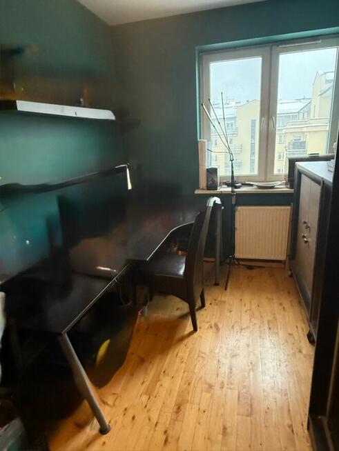 Apartament 4-ro pokojowy z balkonem obok Parku i metra