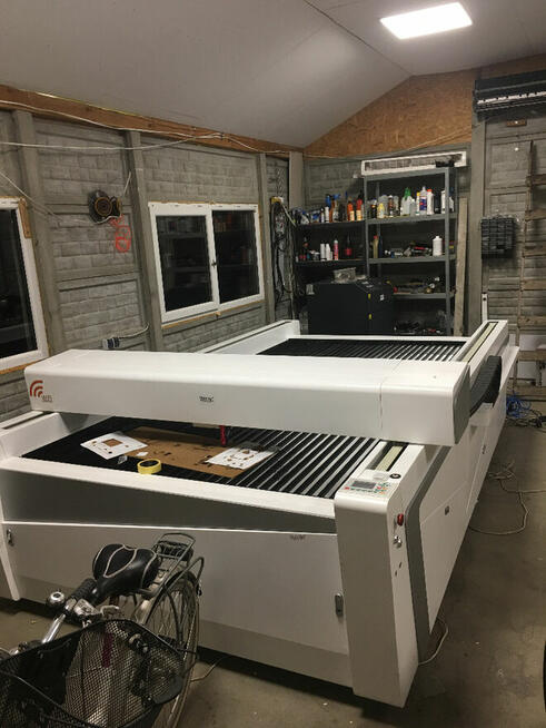 Laser ploter co2 BODOR duże pole robocze 1500 x 3000mm