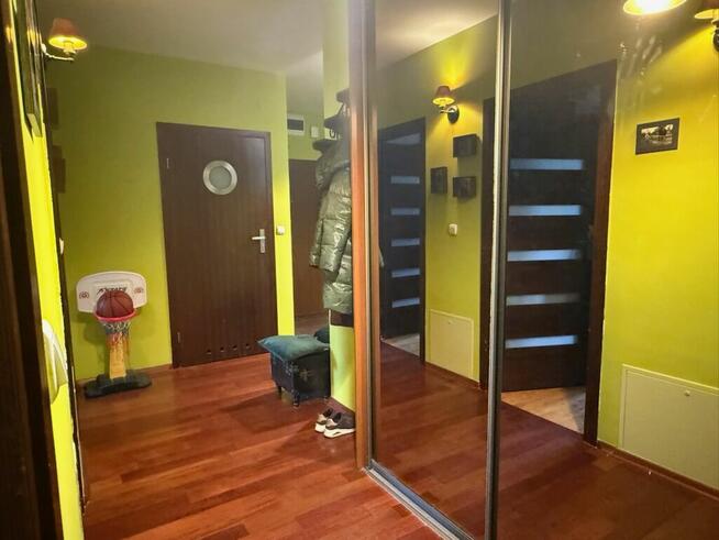 Apartament 4-ro pokojowy z balkonem obok Parku i metra