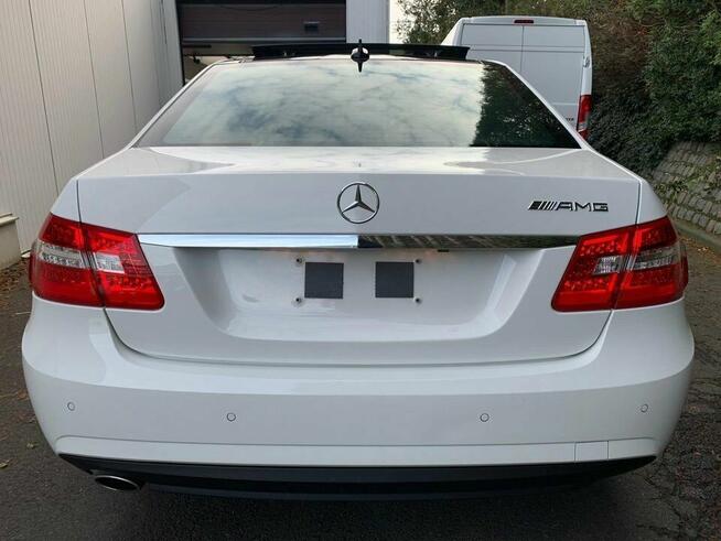 2011 Mercedes-Benz E 220 Avantgarde AMG Package
