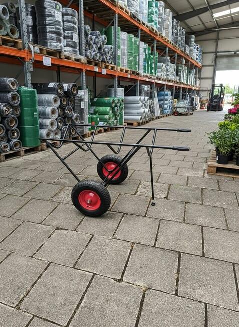 Wózek do materiałów w rolkach