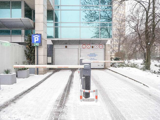 Miejsca postojowe do wynajęcia Jerozolimskie Tower