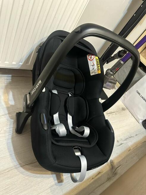 gondola + spacerówka + fotelik + baza ISOFIX + adaptery