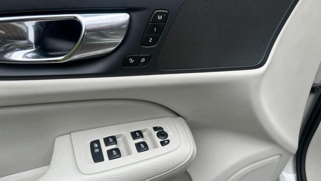 VOLVO S60 BENZYNA 2,0 T6 310KM AWD MOMENTUM PRO