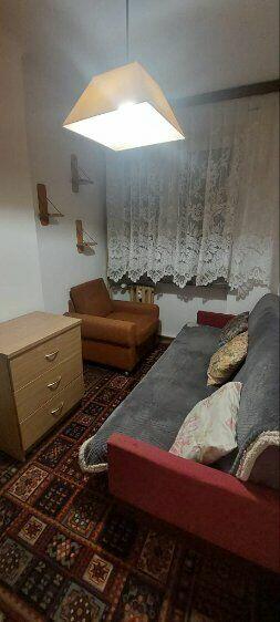 Sprzedam 2 ustawne pokoje z osobną widną kuchnią w centrum