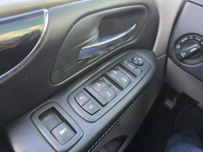 Dodge Grand Caravan 3.6 Benzyna 286 KM, Klimatyzacja, Kamera, Alu, El. Drzwi i Klapa,