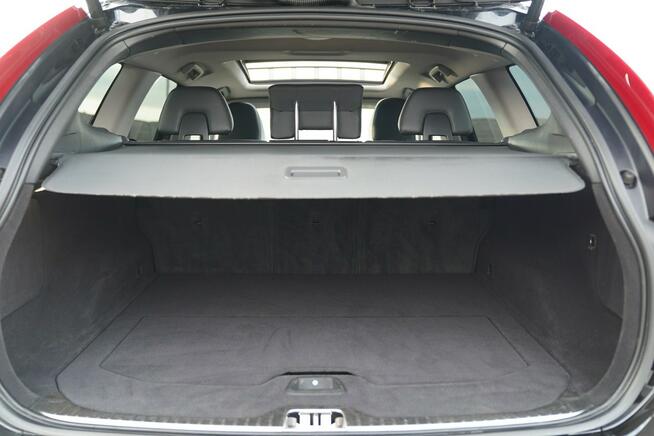 Volvo XC 60 SUMMUM nawi panorama HARMAN bixenon-led SKÓRA el.klapa EL.FOTELE