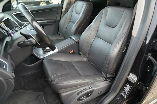 Volvo XC 60 SUMMUM nawi panorama HARMAN bixenon-led SKÓRA el.klapa EL.FOTELE