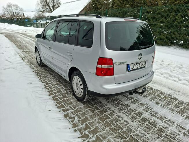 Volkswagen Touran 2.0 diesel klimatyzacja hak ważne opłaty