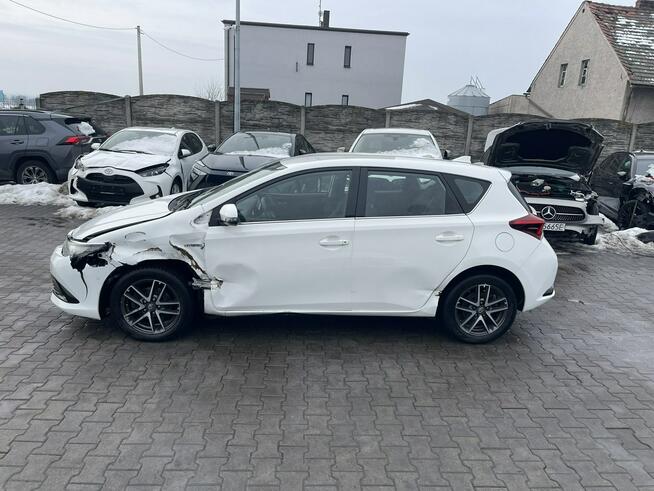 Toyota Auris Hybryda Automat Klimatronik Kamera Podgrzewanie