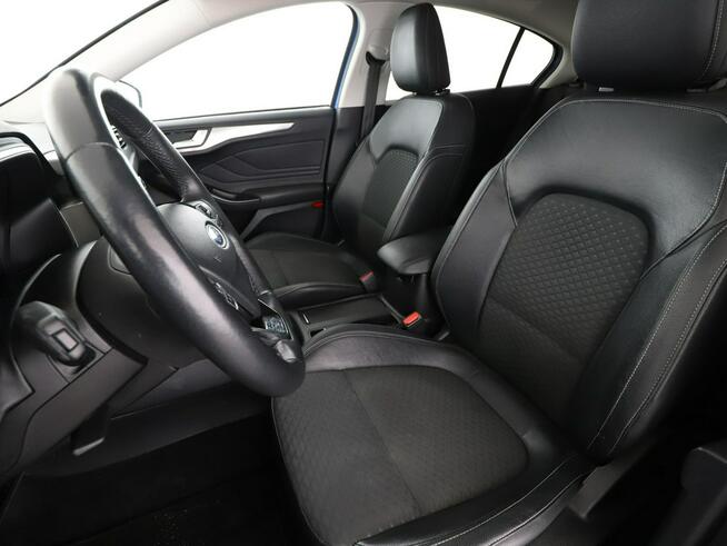 Ford Focus Navi czujniki parkowania Klimatyzacja Podgrzewane fotele Bluetooth