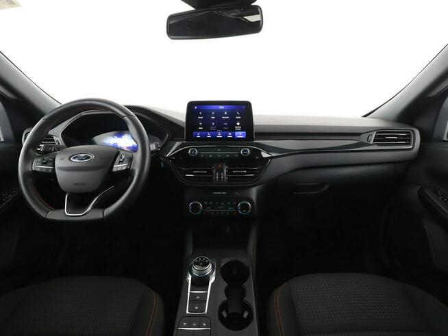 Ford Kuga PHEV automat full LED virtual cocpit navi klima auto grzane fotele kam