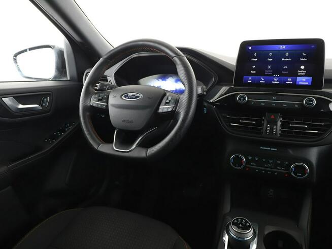 Ford Kuga PHEV automat full LED virtual cocpit navi klima auto grzane fotele kam