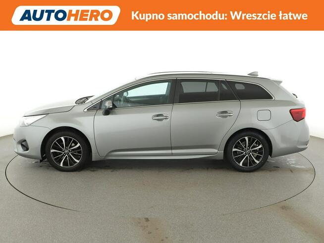 Toyota Avensis automat skóra panorama navi klima auto grzane fotele kamera hak