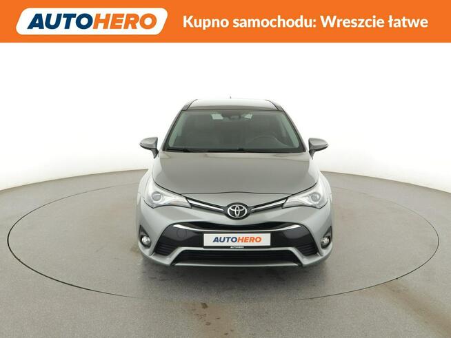 Toyota Avensis automat skóra panorama navi klima auto grzane fotele kamera hak