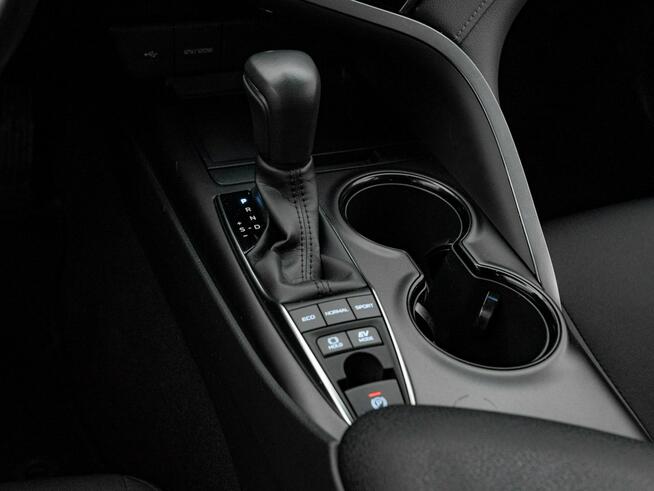 Toyota Camry WJ3201L#2.5 Hybrid Comfort CVT K.cofania 2 stref klim Salon PL VAT 23%