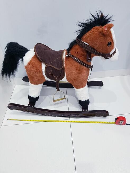 Interaktywny koń na biegunach