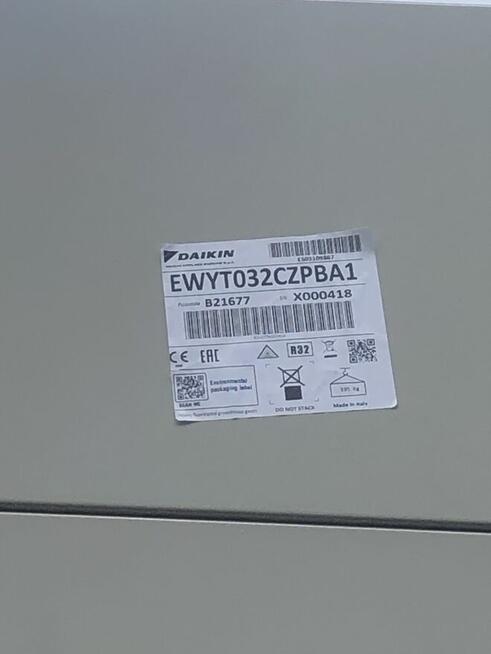 Pompa ciepła Daikin EWYT032CZPBA1 na duże obiekty hale domy