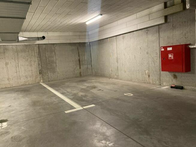 Obniżka ceny. Nowa Cukrownia miejsce w garażowcu nr. 11