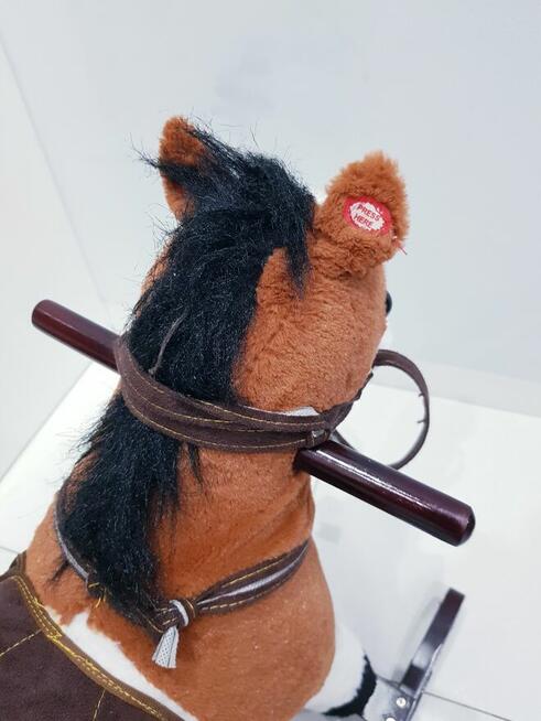 Interaktywny koń na biegunach