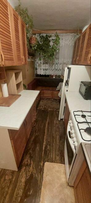 Sprzedam 2 ustawne pokoje z osobną widną kuchnią w centrum